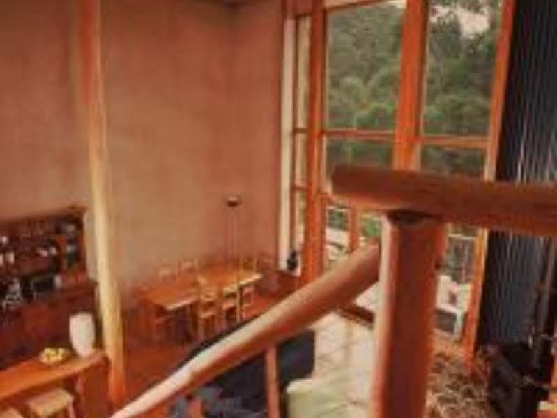 Peppermint Ridge Retreat Hotel Woodbridge ภายนอก รูปภาพ